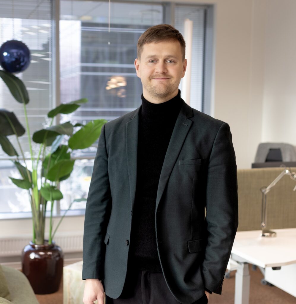 Madis Bachmann | Tripod